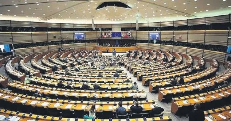 Avrupa Parlamentosu sağa kayacak