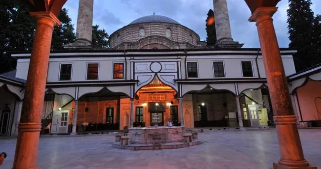 Emir Sultan Türbesi Nerede? Emir Sultan Türbesi’ne Nasıl Gidilir, Kaça Kadar Açık?
