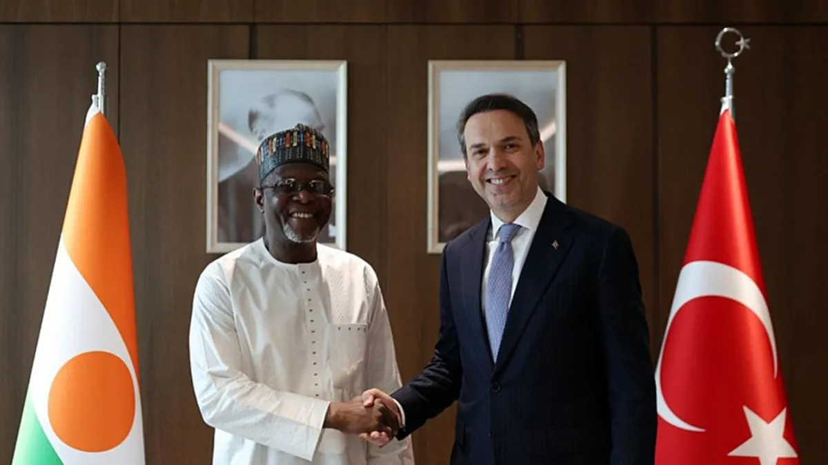 Bakan Bayraktar, Nijer Dışişleri Bakanı Sangare ile görüştü! Bakan Bayraktar, Nijer Dışişleri Bakanı Sangare ile görüştü!