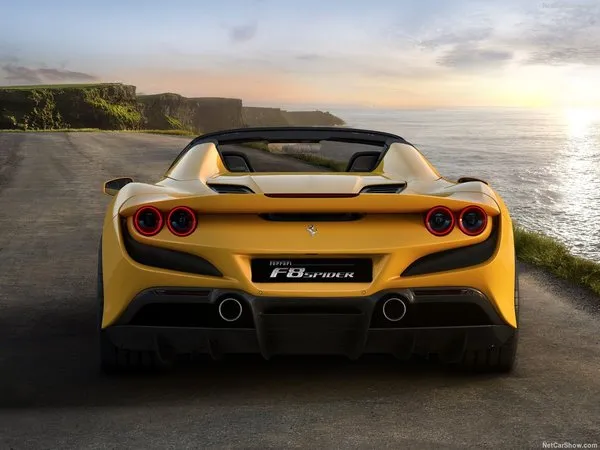 2020 Ferrari F8 Spider hakkında her şey! İşte İtalyan devinin diğer canavarı