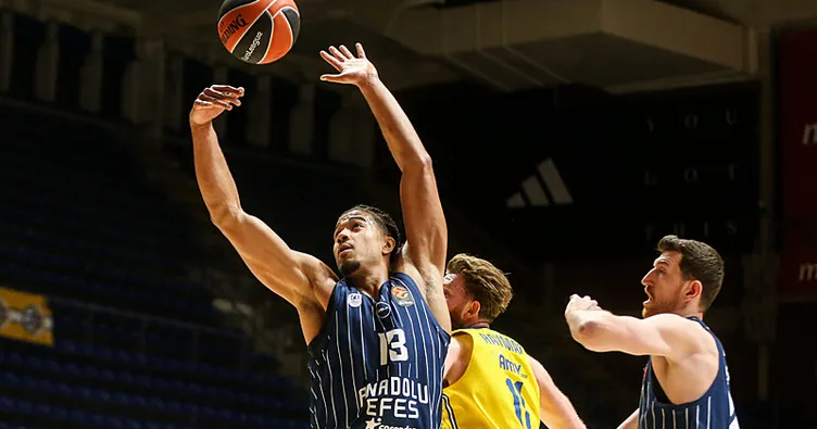 Anadolu Efes, Maccabi’ye mağlup!