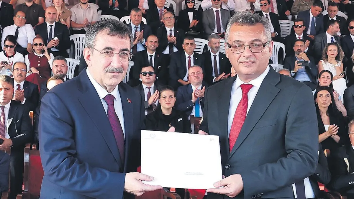 Cumhurbaşkanı Yardımcısı Cevdet Yılmaz konuşma yaparken