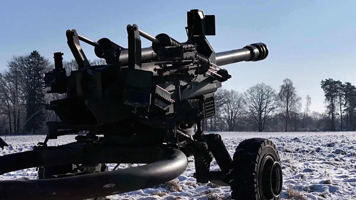 MKE Boran obüsü NATO tatbikatında gücünü gösterdi MKE Boran obüsü NATO tatbikatında gücünü gösterdi