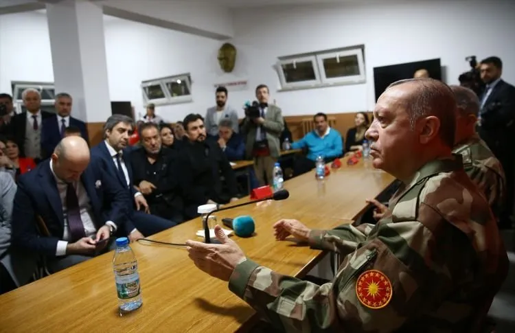 Cumhurbakanı ile beraber ünlü isimler sınıra akın etti