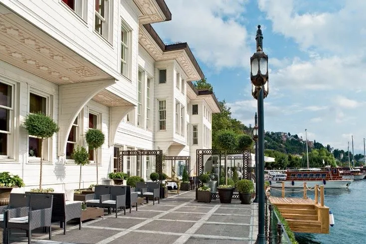 Eski eşinin borçları nedeniyle oteli satılmıştı! Sosyetik Ahu Aysal Kerimoğlu: 3,2 milyarım gitti ama canı sağ olsun