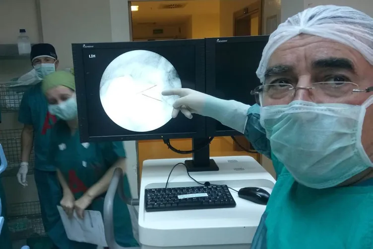 Vücudundan çıkan çuvaldızlar, doktorları şoke etti