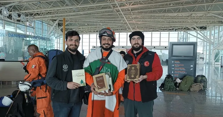Enkazdan çıkarılırken getirilen Tekbir’lerden etkilendi, Hatay’da Müslüman oldu