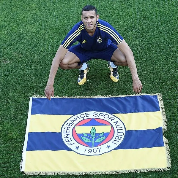 Fenerbahçe’den ayrılmak için ağlamış!