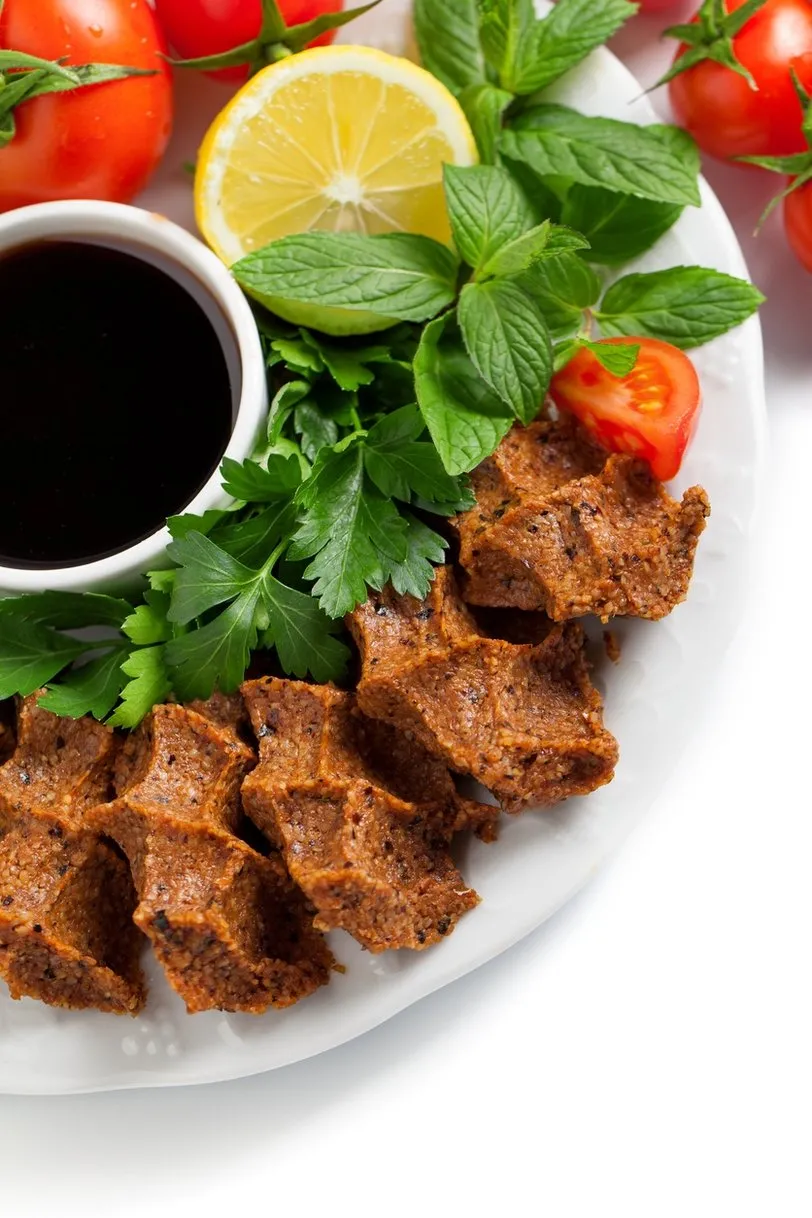 İsrafa yer yok! Bayat ekmekten çiğ köfte, çorba, kurabiye yaptılar