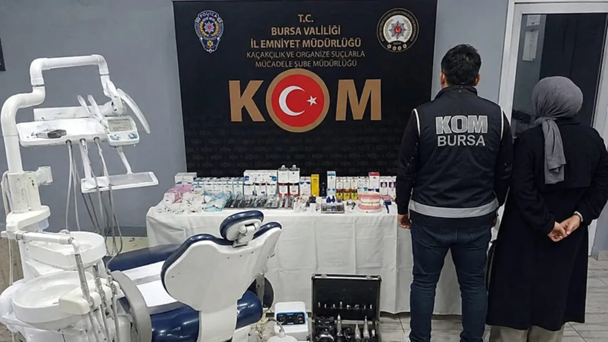 Bursa’da sahte diş muayenesine baskın: 2 gözaltı Bursa’da sahte diş muayenesine baskın: 2 gözaltı