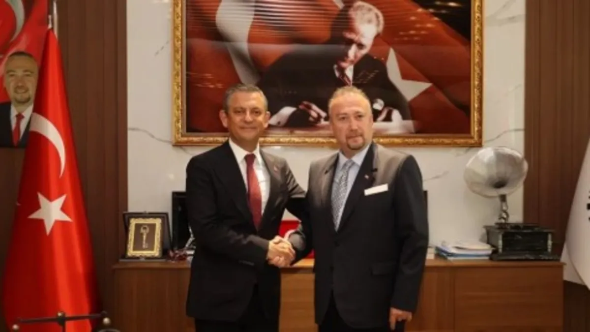 Özkan Yalım’dan Özgür Özel’e VIP kıyak: Onun altındaki arabayı ben aldım 7.7 milyonluk fatura...