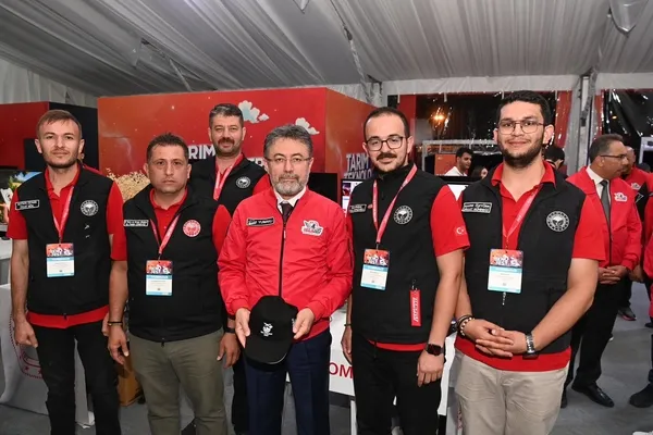 ardahan-il-tarim-mudurlugu-teknofest-2025-turkiye-birincisi-oldu-1758647349379.jpg