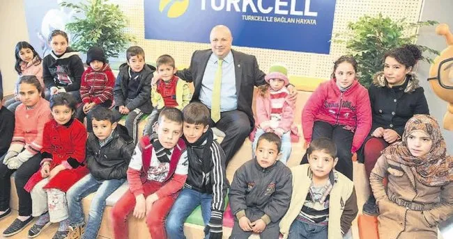 Suriyeliler yeni hayatlarına Turkcell’le uyum sağlıyor