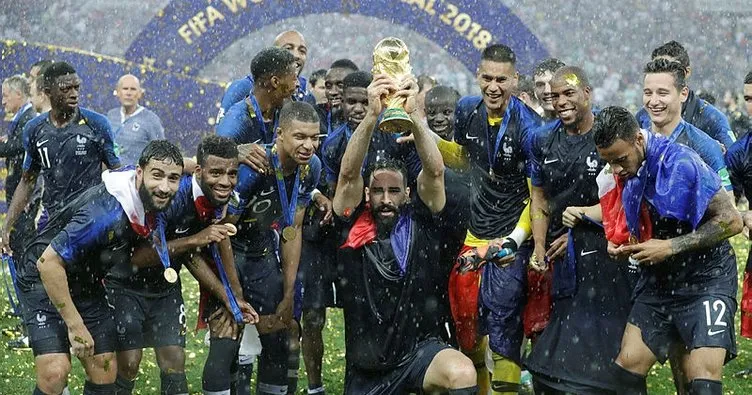 Fransa, FIFA sıralamasında zirvede