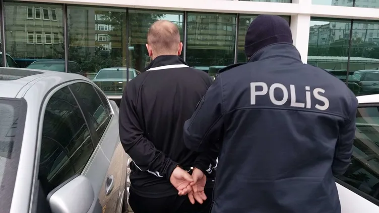 Samsun’da genç kızları arabasına davet etti: Tepkiyle karşılaşınca acımadan çarptı!