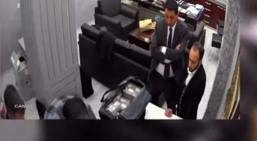 son-dakika-chpdeki-kirli-para-skandalinda-fatih-keles-ozgur-nas-ve-can-poyrazin-ifadeleri-ortaya-cikti-1710515668764.jpg SON DAKİKA | Türkiye bu skandallar zincirini konuşuyor! Para Ekrem İmamoğlu'nun en yakınından: O detay ilk kez ortaya çıktı