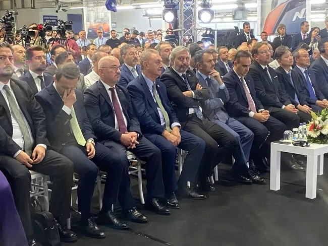 Bakan Kacır: Türkiye elektrikli araç üretiminde dünya devlerinin üssü oluyor!
