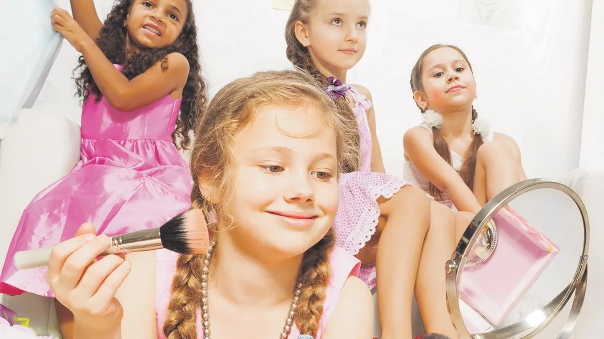 Dermatoloji derneği uyarıyor: Makyaj yaşı 4'e düştü