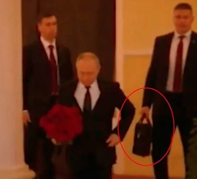 Putin’in gizemli nükleer çantasını taşıyordu! O albay başından vurulmuş halde bulundu