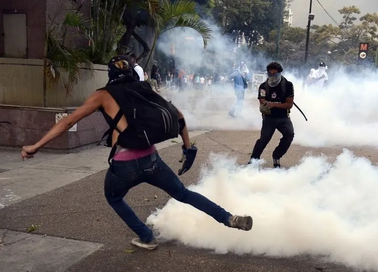 Venezuela isyanı bastıramıyor