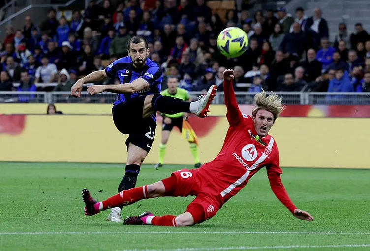 Son dakika haberi: Fenerbahçe transfere doymuyor! Livakovic'in geliş tarihi belli oldu, orta sahaya yeni yıldız yolda...