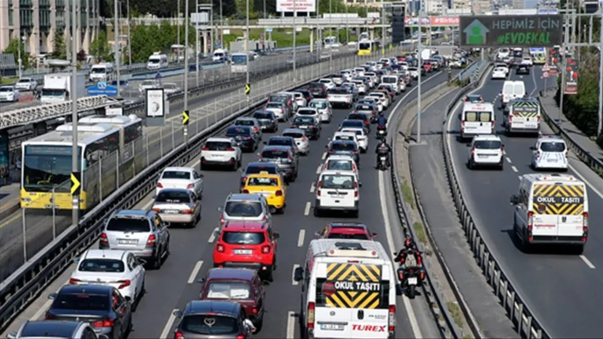 TÜİK açıkladı: Trafiğe kaydı yapılan taşıt sayısı belli oldu! Temmuz'da benzinli araçlara güçlü talep