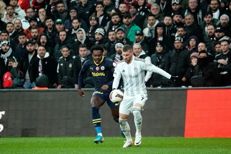 Son dakika haberi: Beşiktaş-Fenerbahçe derbisinde Edin Dzeko attı gol krallığı kızıştı! Daha 15. haftada muhteşem çekişme...