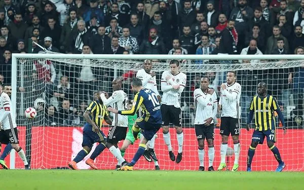 Rıdvan Dilmen: Van Persie de atılmalıydı