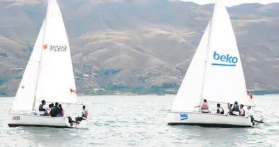 Eğitim için 2 yelkenliyi karadan Elazığa’a taşıdılar