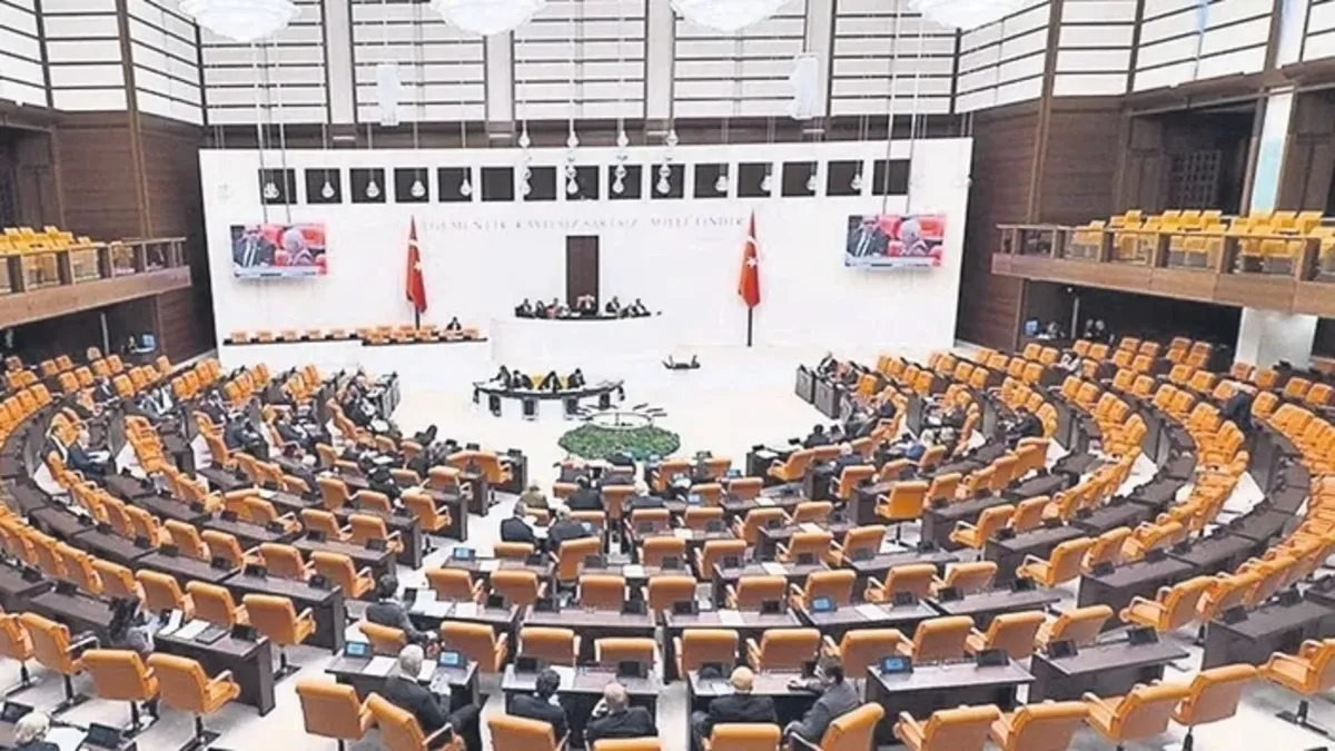 Gözler mecliste! Terörsüz Türkiye sürecinde kritik haftaya girildi: İşte çerçeve yasadaki kırmızı çizgiler! haber görseli