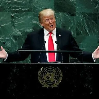 Donald Trump konuşmasıyla salonu güldürdü