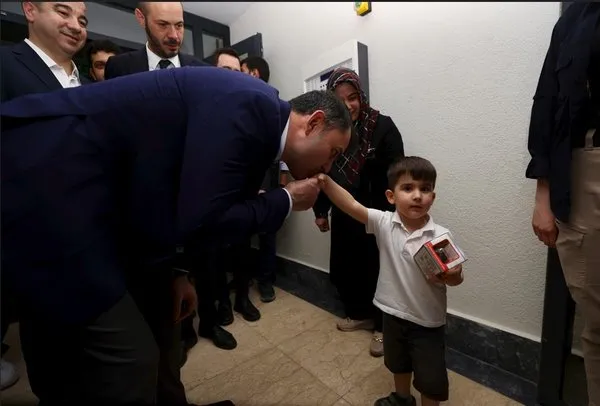 Bakan Kurum ve Tıraş Ailesi