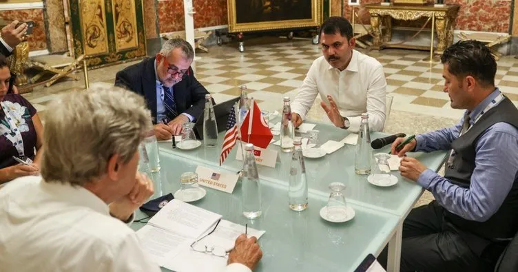 Bakan Kurum, Napoli’de ABD Başkanı İklim Özel Temsilcisi Kerry ile görüştü