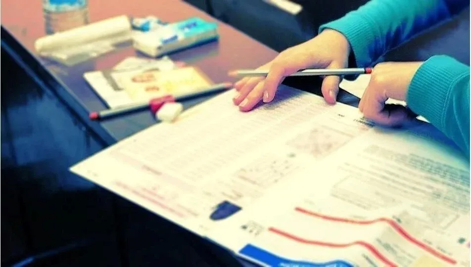 SINAV BAŞLADI! AYT saat kaçta ve ne zaman bitiyor? YKS 2. Oturum AYT kaç soru kaç dakika? İşte ÖSYM takvimi ile Alan Yeterlilik Testi sınav bitiş saati