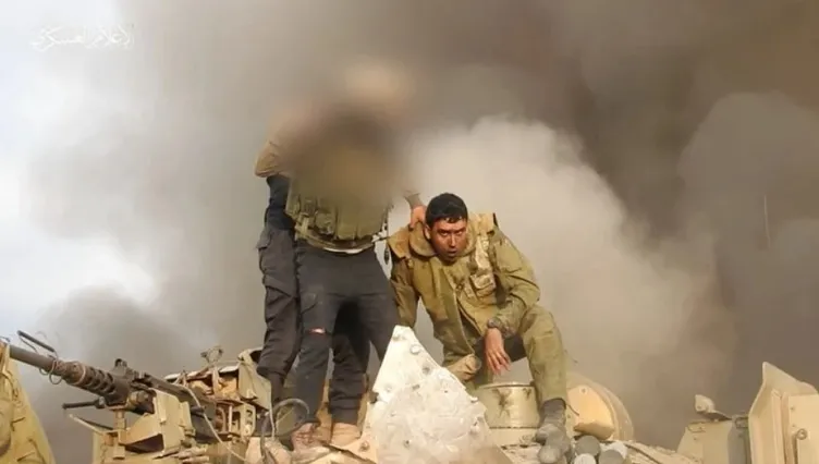 SON DAKİKA | İsrail ordusuna büyük darbe: Üsler ele geçirildi, tanklar imha edildi!