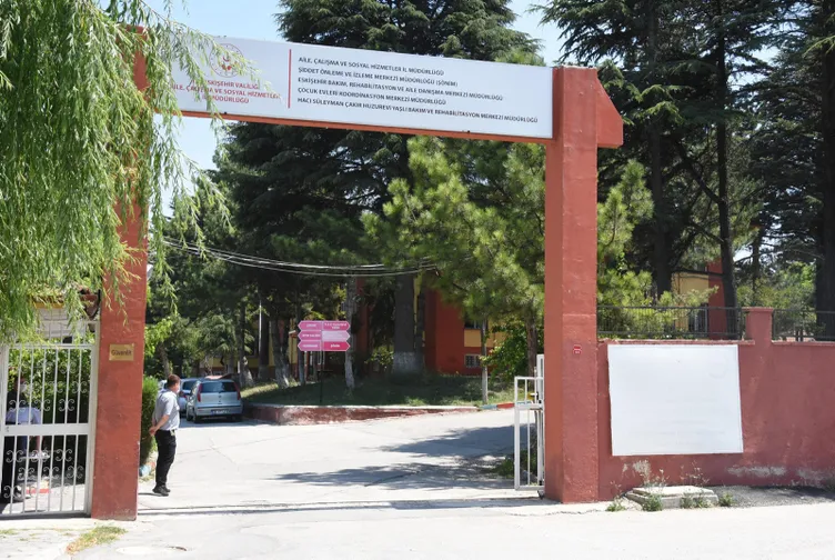 Sokak ortasında dövdüğü çocuğu devlet korumasına alınmıştı... O anne konuştu