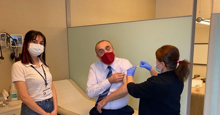 Abdurrahim Albayrak, Kovid-19 aşısı oldu