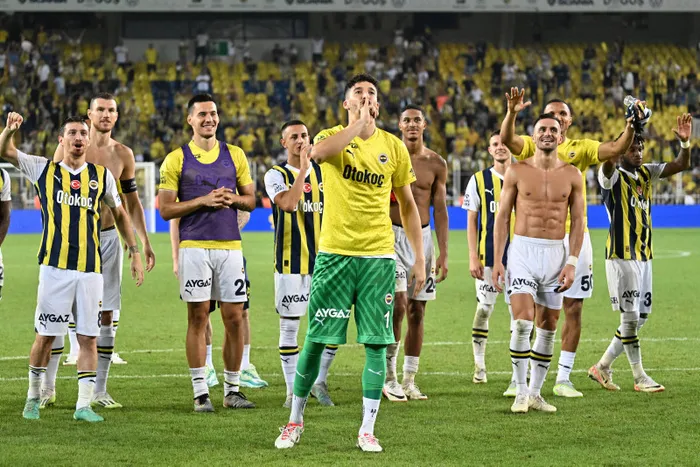 son-dakika-fenerbahce-haberi-altay-bayindirin-sozlesmesindeki-sevindiren-detay-bonservisten-fazlasini-kazandir-1693042123132.jpg
