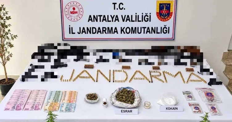 Zehir tacirlerine şok operasyon