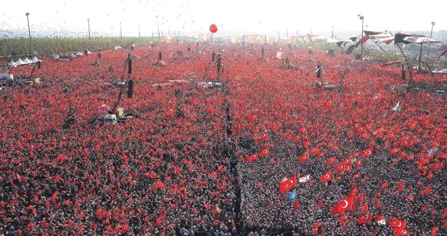 Güçlü Türkiye için başkanlardan evet