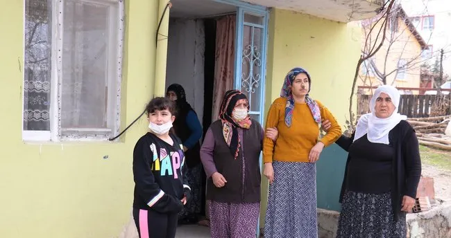 Sokak Kopeklerinin Saldirdigi Kadin Yaralandi Son Dakika Yasam Haberleri Sokak Kopeklerinin Saldirdigi Kadin Yaralandi Son Dakika Yasam Haberleri