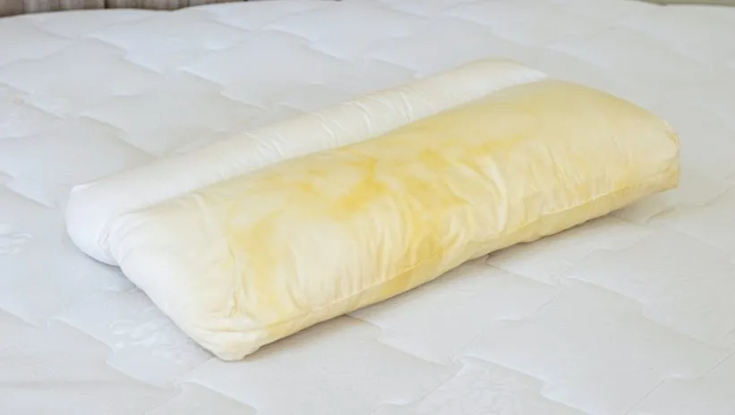 Sararan yastıklarda ne ter kalıyor ne de ağız lekesi! İşte tertemiz beyaz yastıkların ana malzemesi...
