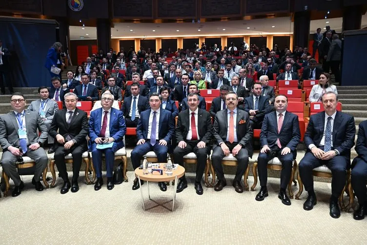 İhracatta yeni hedefler! Cumhurbaşkanı Yardımcısı Yılmaz açıkladı: Türkiye ekonomisi 14 çeyrektir aralıksız büyüyor