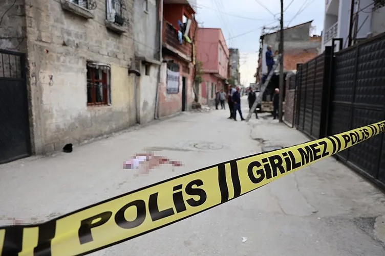 Yer Adana: Kızını sokak ortasında bıçakladı! İşte sebebi…