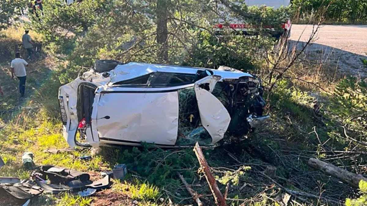 Kastamonu’da otomobil şarampole devrildi: 5 yaralı Kastamonu’da otomobil şarampole devrildi: 5 yaralı
