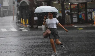 Krosa tayfunu Japonya’yı vurdu