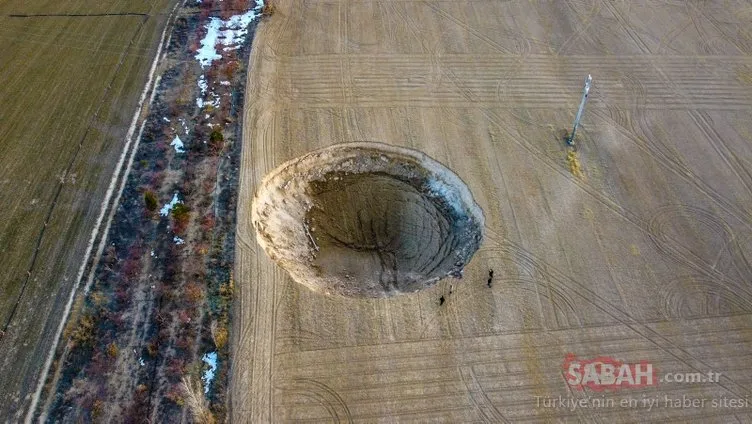 Deprem sonrası Konya’da ilginç görüntü: 37 metre çapında, 12 metre derinliğinde