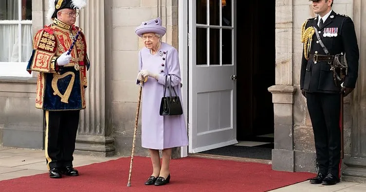 Kraliçe Elizabeth hasta mı? Tahta çıktığı tarihten bu yana ilk kez...