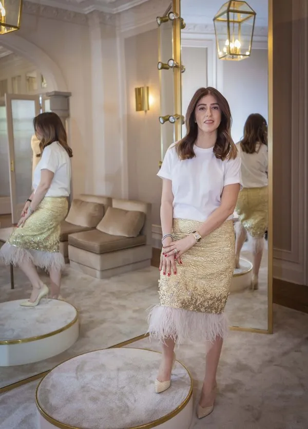 Kadınlar yazı uçuşan sifon elbiseler ve ışıltılı tasarımlarla geçirecek