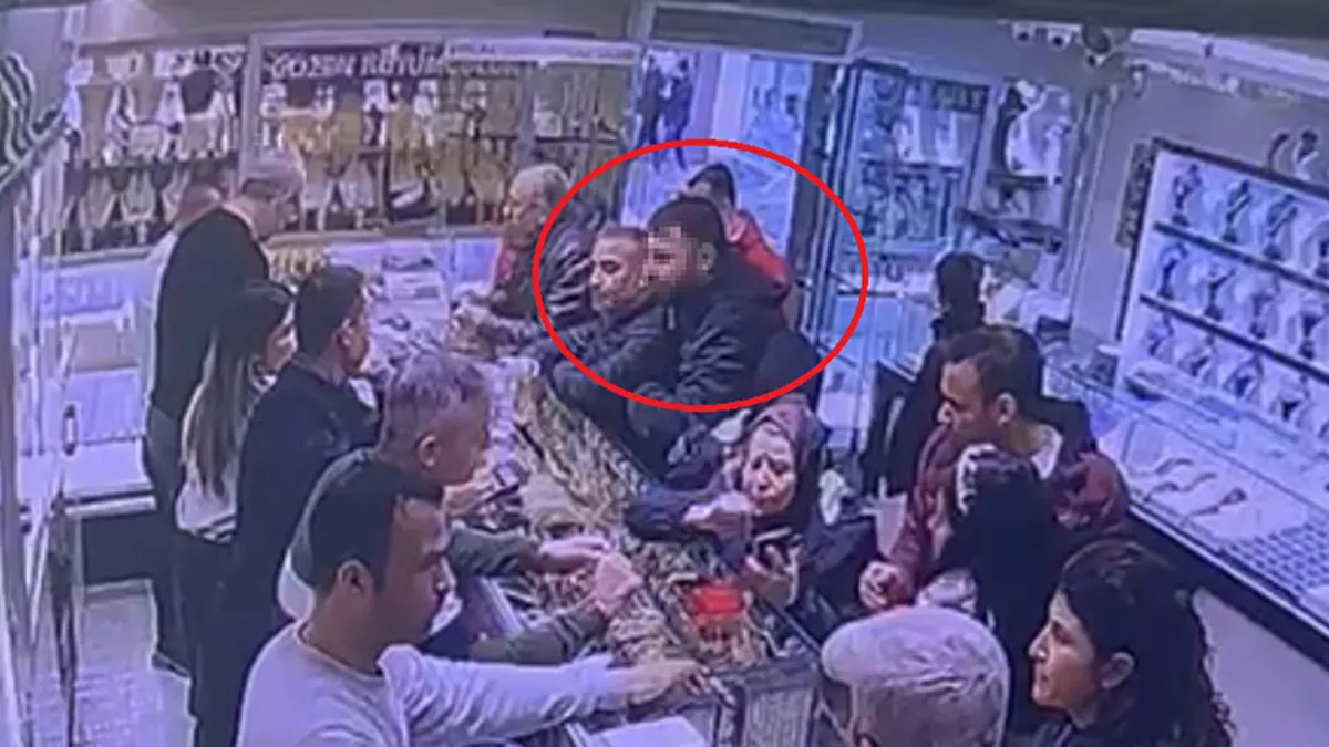 SON DAKİKA… Mersin’de kuyumcudan 100 gram altın çalmıştı! Sorguda her şeyi anlattı: Dikkat çeken sanal kumar detayı! SON DAKİKA… Mersin’de kuyumcudan 100 gram altın çalmıştı! Sorguda her şeyi anlattı: Dikkat çeken sanal kumar detayı!